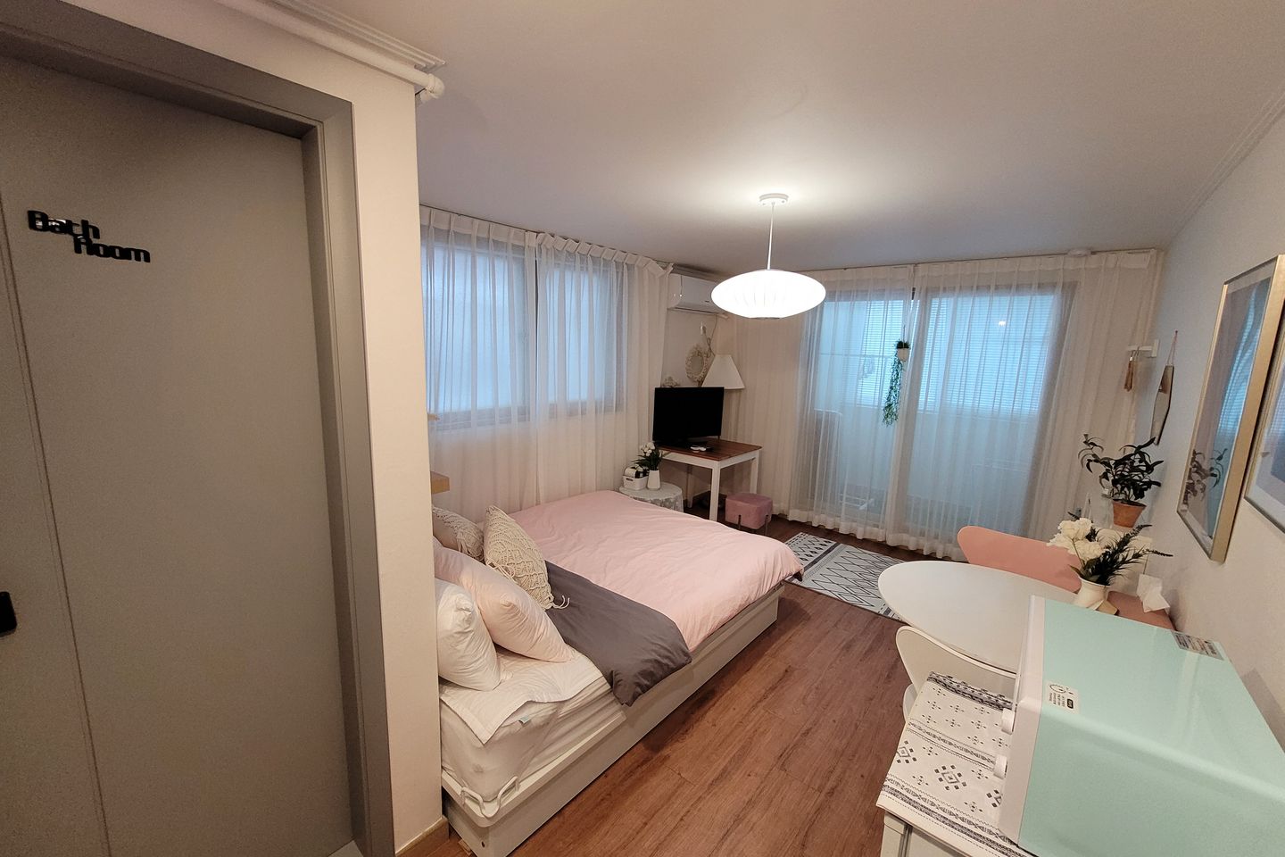Clean studio apartment in Donggyo, Hongdae 1 2th image
