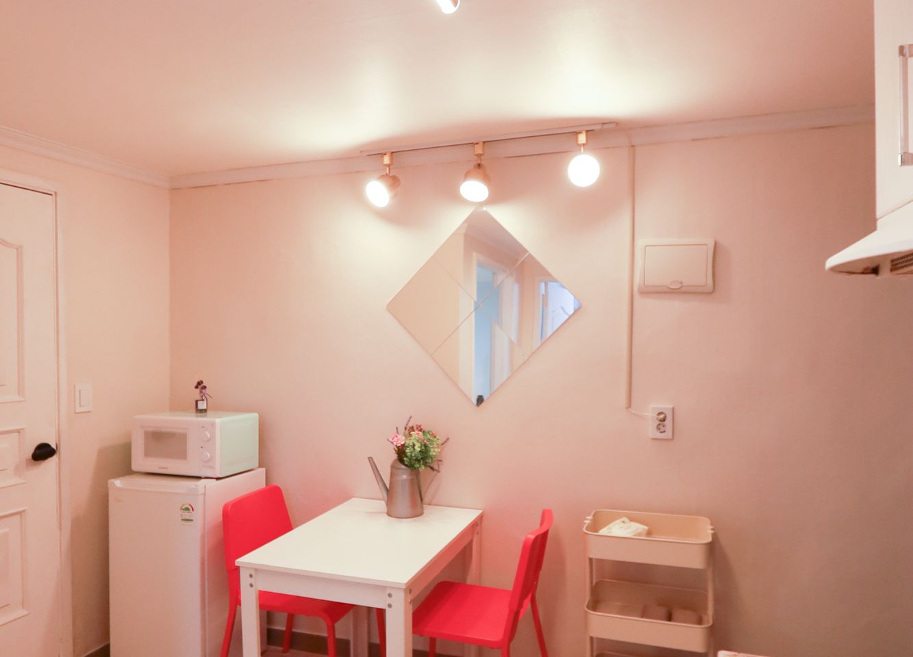 Hongik University Station Two-Room Apartment  12th image