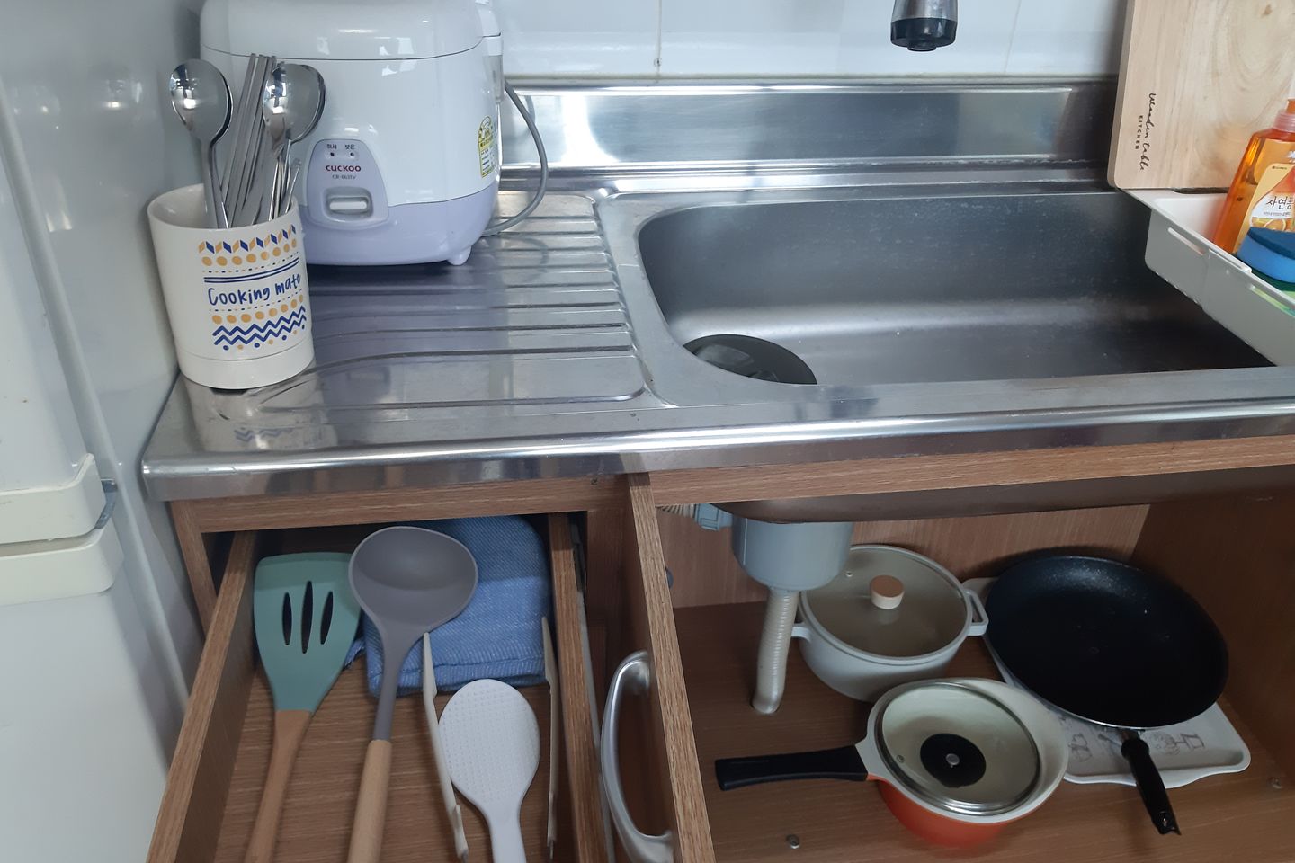 Just bring yourself, fully furnished. 3th image
