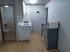 Gusiul Studio Apartment, Semi-Basement 2th image