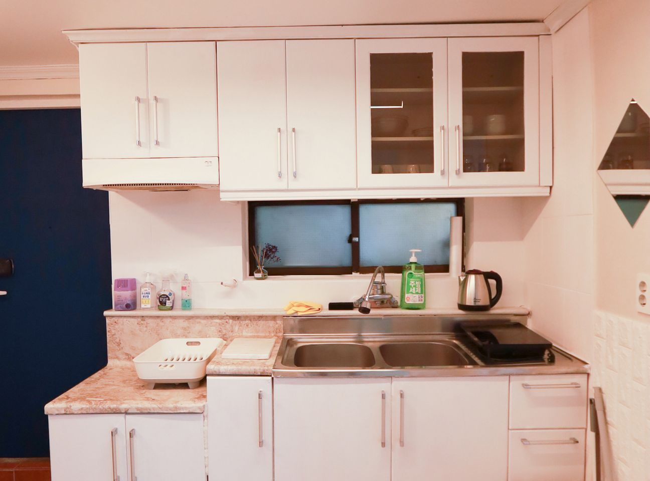 Hongik University Station Two-Room Apartment 9th image