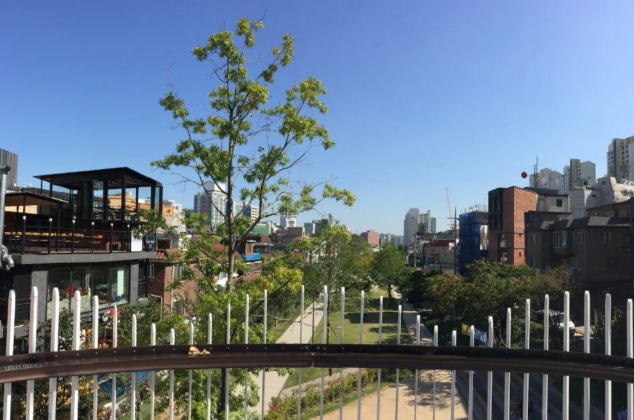 4 min from Hongdae Station / Rooftop 18th image