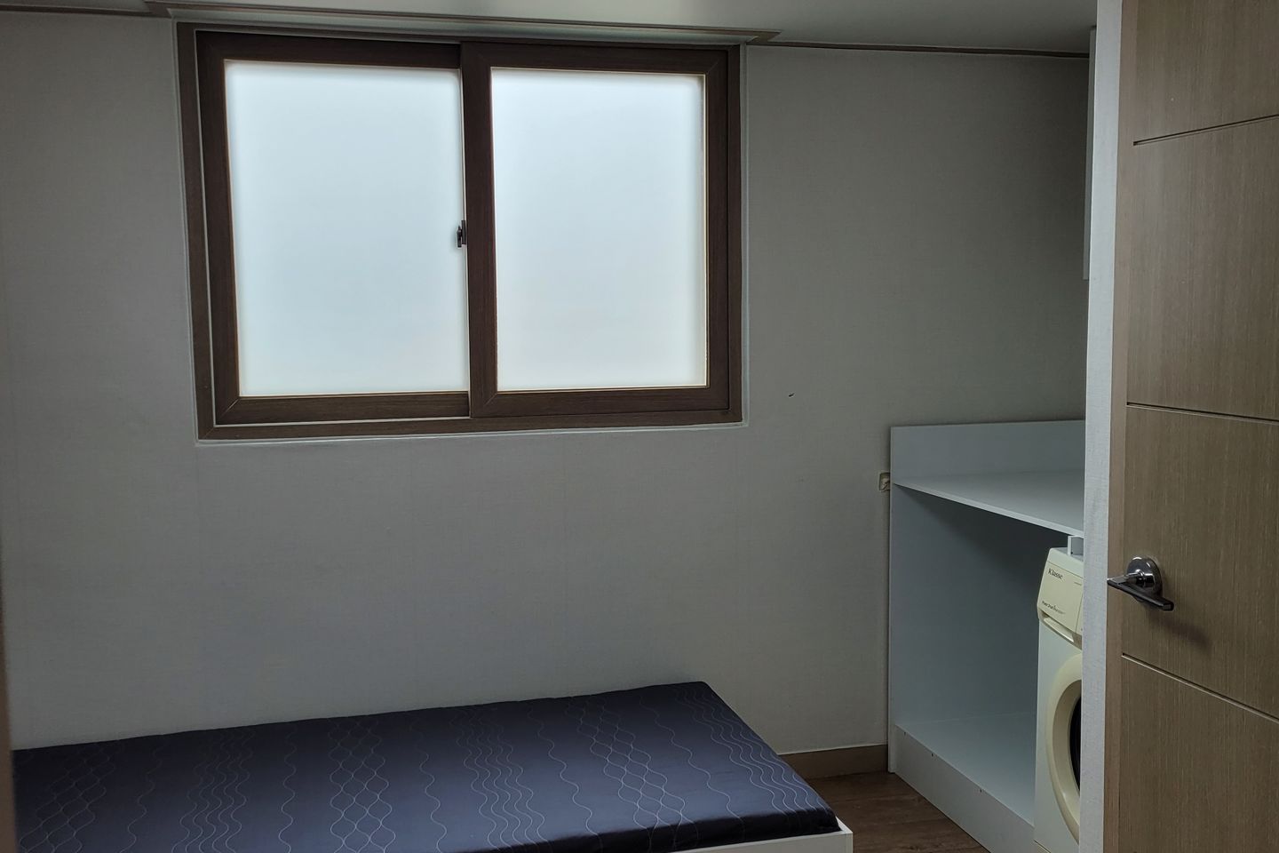 Unit 203, near Bulgwang Station 1th image