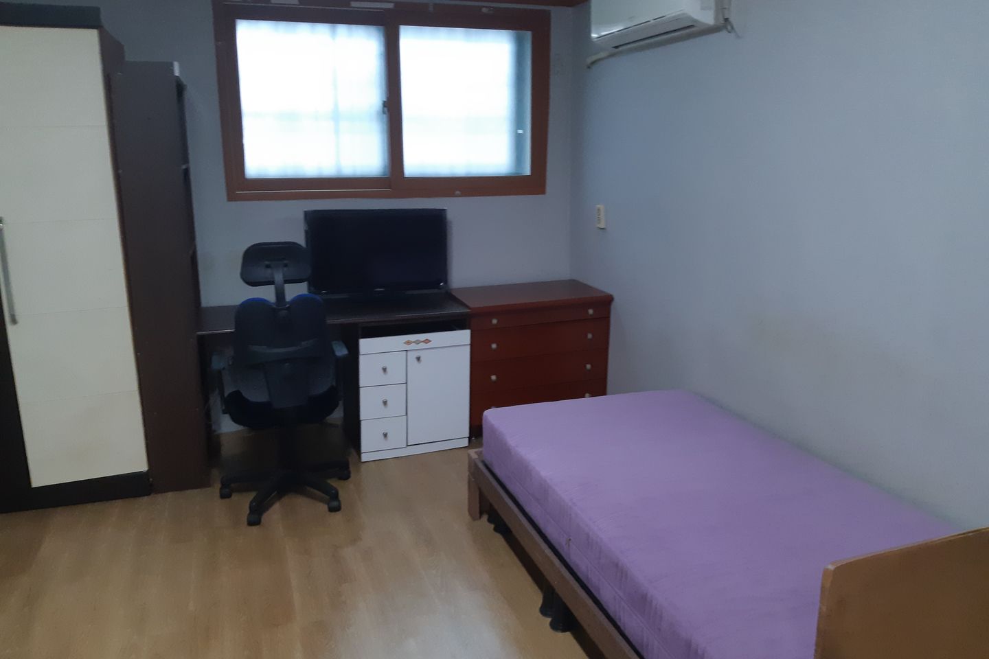 Gusiul Studio Apartment, Semi-Basement 3th image