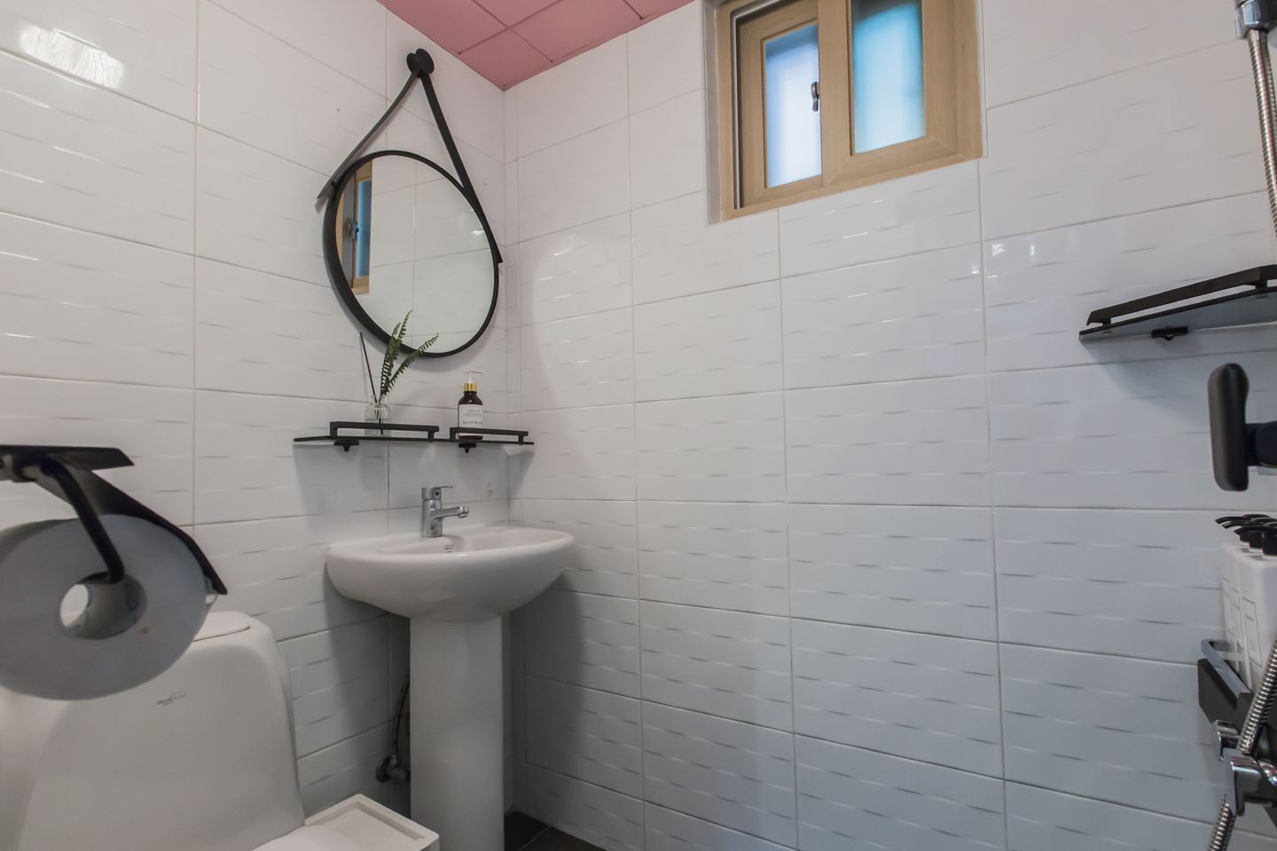 Clean studio apartment in Donggyo, Hongdae 1 9th image
