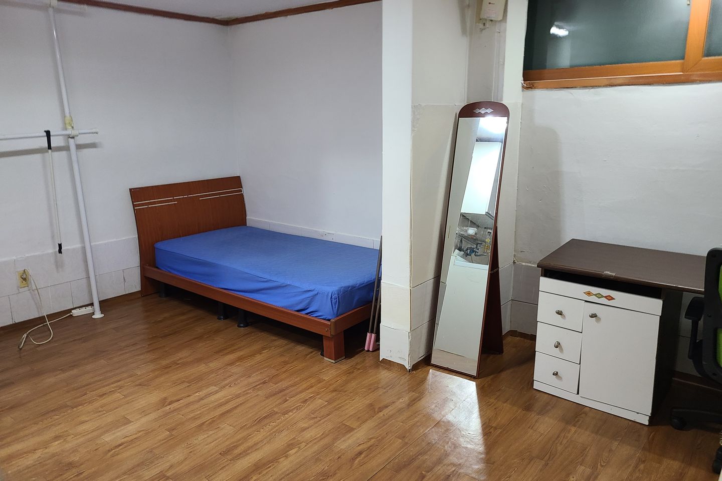 Gusiul 103, Basement 1th image