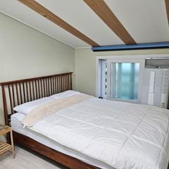 하서영 Landlord's Profile Image