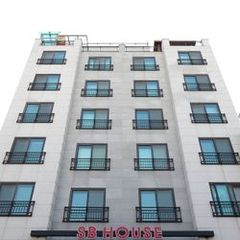 신철 Landlord's Profile Image