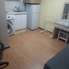 송루이 Landlord's Profile Image