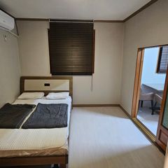 성충환 Landlord's Profile Image