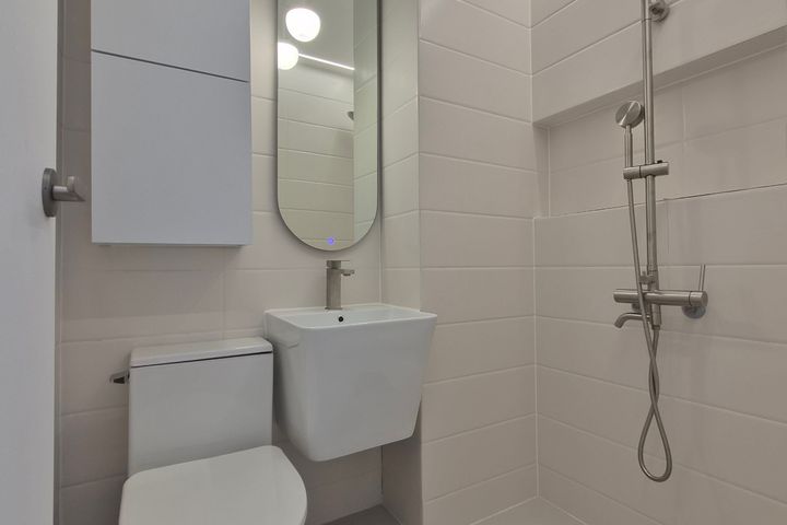 Newly built apartment within walking distance 10th image