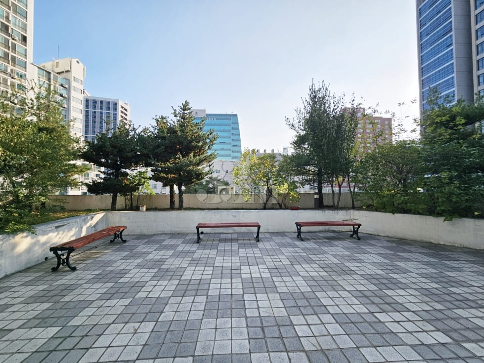 High-rise buildings in Wangsimni, Jongno, Seo 16th image