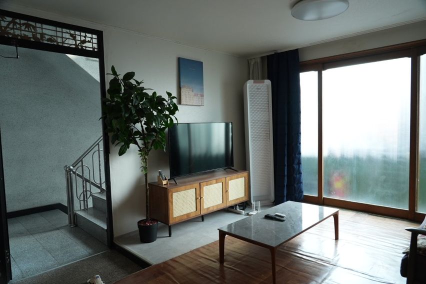 성대후문 2층 3룸. 0번째 이미지