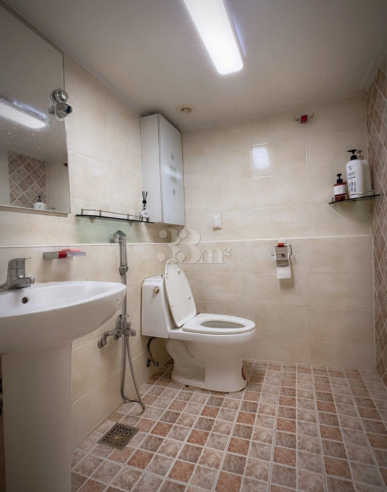 New, spacious, two-story apartment at Yuseong 13th image