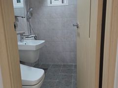 Great short-term rental in a nearly new build 9th image