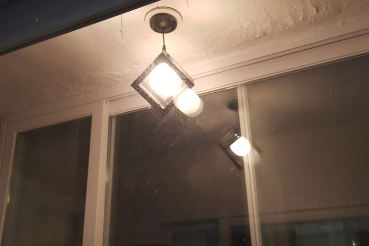 4. Fully renovated, 2 rooms with good natural 7th image