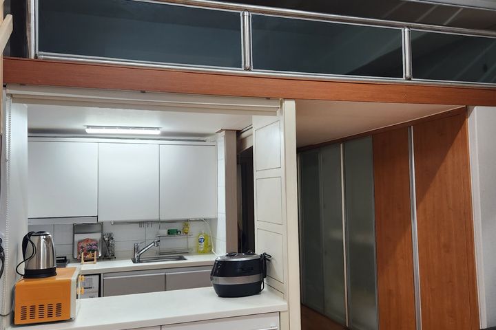 In front of Yatap Station / Duplex / Sleeps 6 2th image