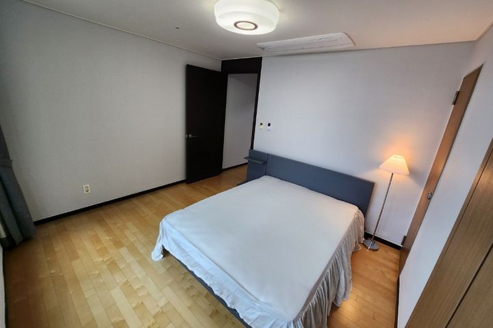 3-room officetel near the subway station 8th image