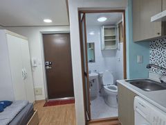 Room 203 1th image