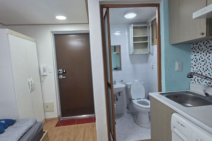 Room 203 1th image