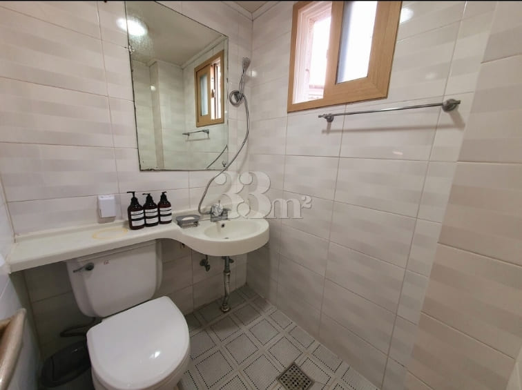 Studio apartment, 15 minutes from Yeungnam Un 4th image