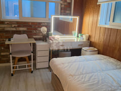 Bongcheon Station: Stylish & Fully Furnished 1th image