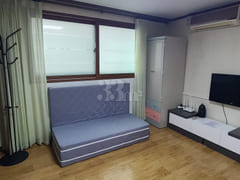 Nuriel Studio, Unit 402 2th image