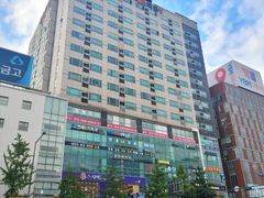 🤵 High-rise view near Sinchon Station (Unit 18th image