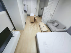 Fully furnished studio, 7-minute walk from Se 10th image