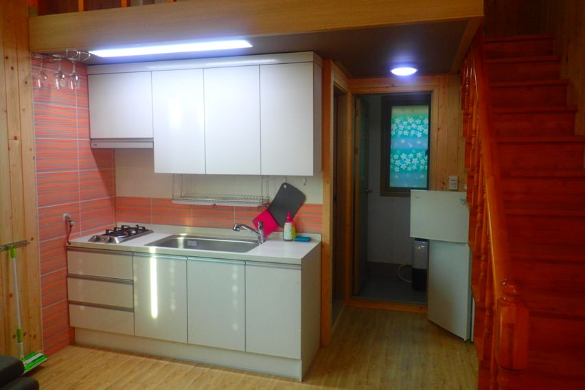 1층 편맥나무 서쪽실