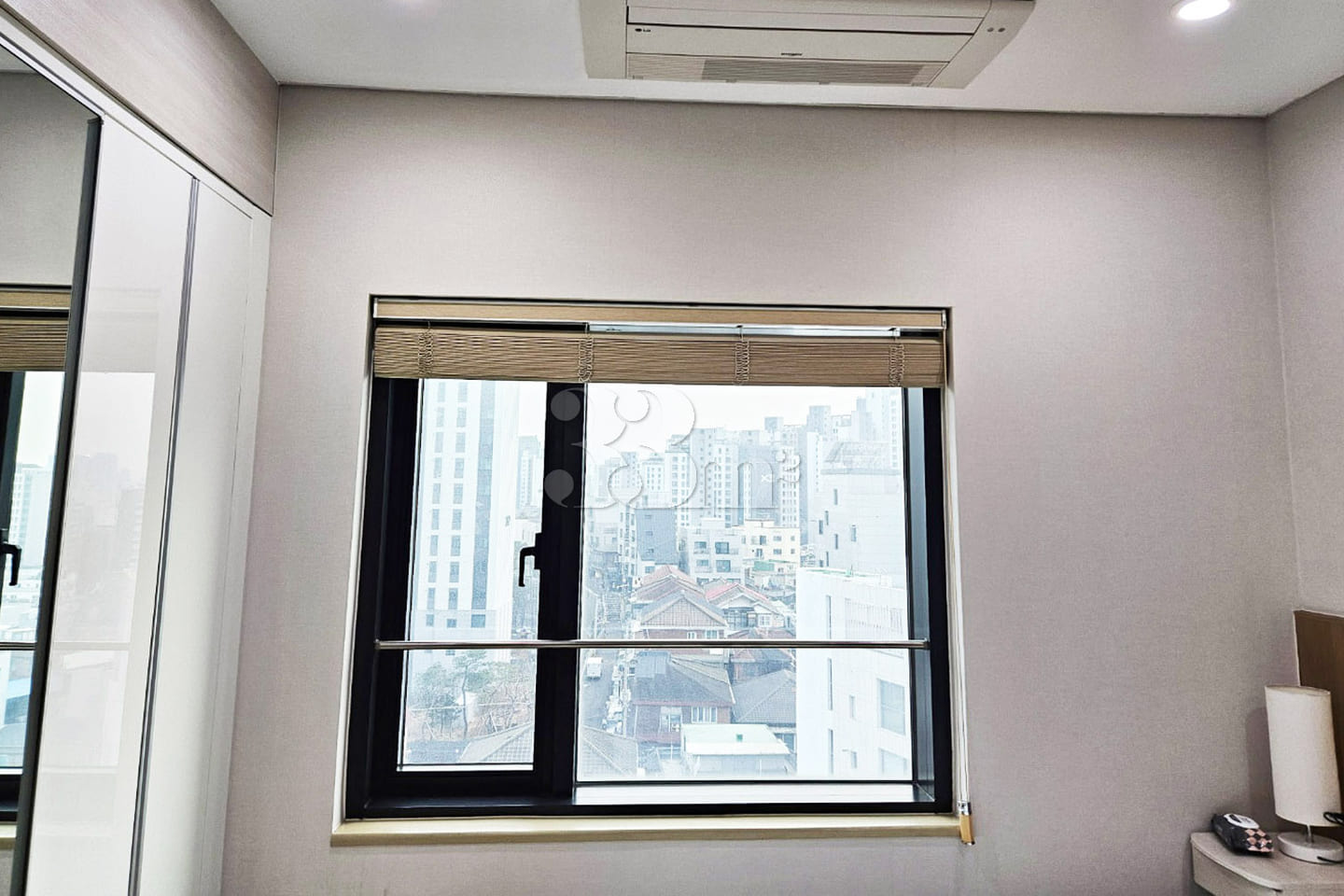 Fully-equipped officetel, 3 minutes from Ewha 7th image