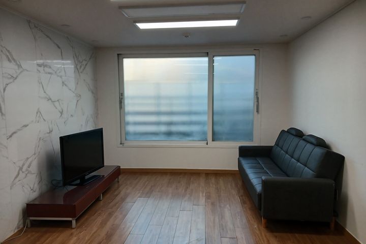 Three-room apartment in Gogang-dong 0th image