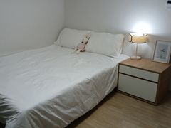 A sun-drenched two-room apartment. 5th image