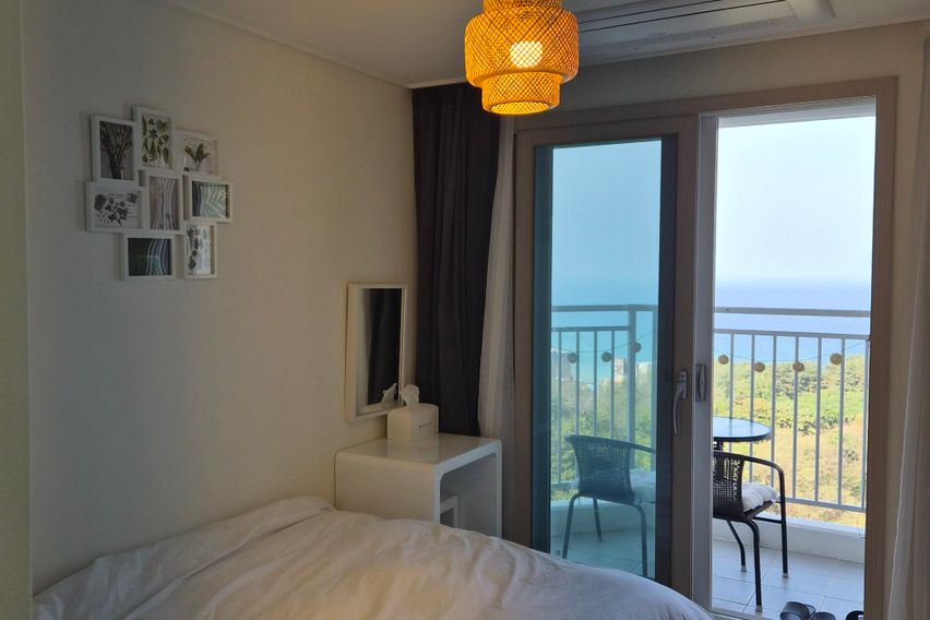 Ocean view, cooking and laundry available. 0th image