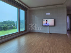Suite & Garden 10th image