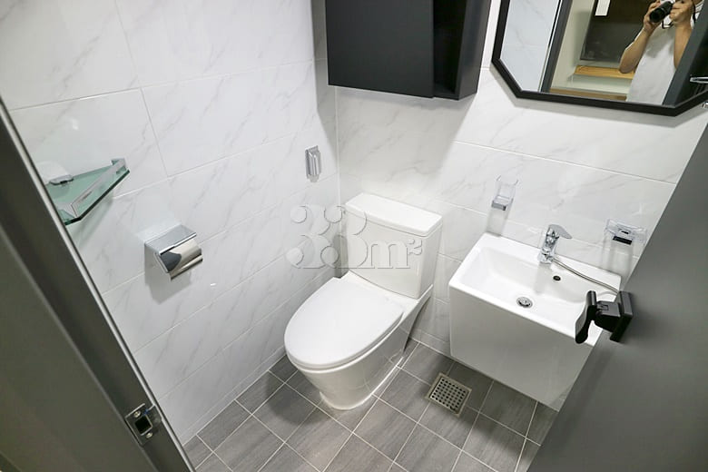 Fully furnished, great for living alone. 3th image