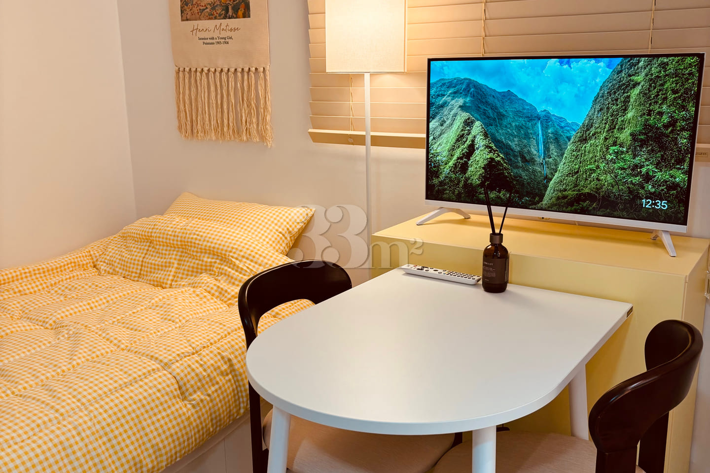 New studio apartment on the 1.5th floor near 8th image