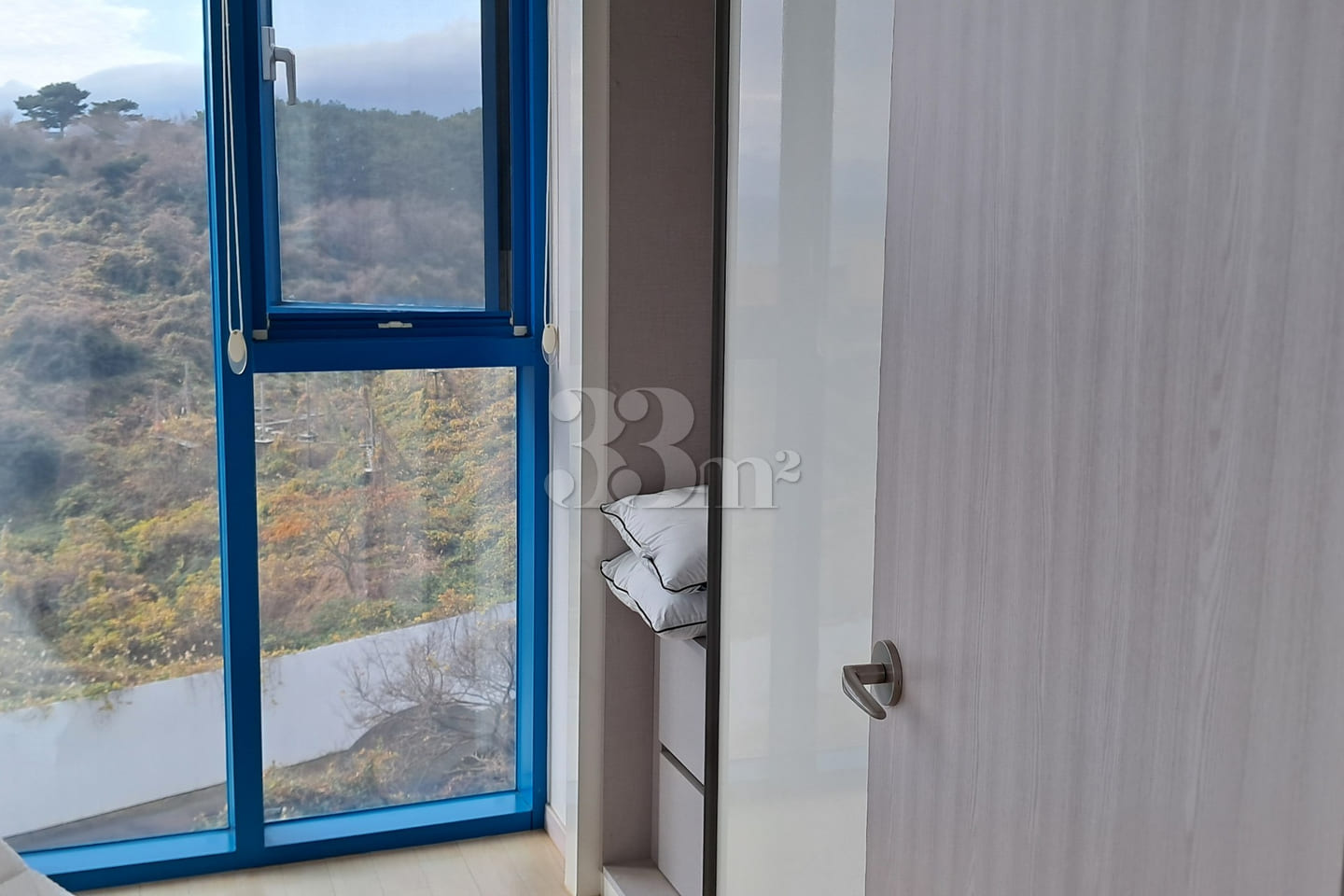 One-month stay in a two-room apartment with a 6th image