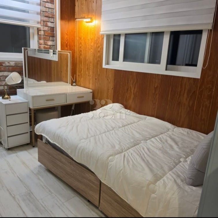Bongcheon Station: Stylish & Fully Furnished 4th image