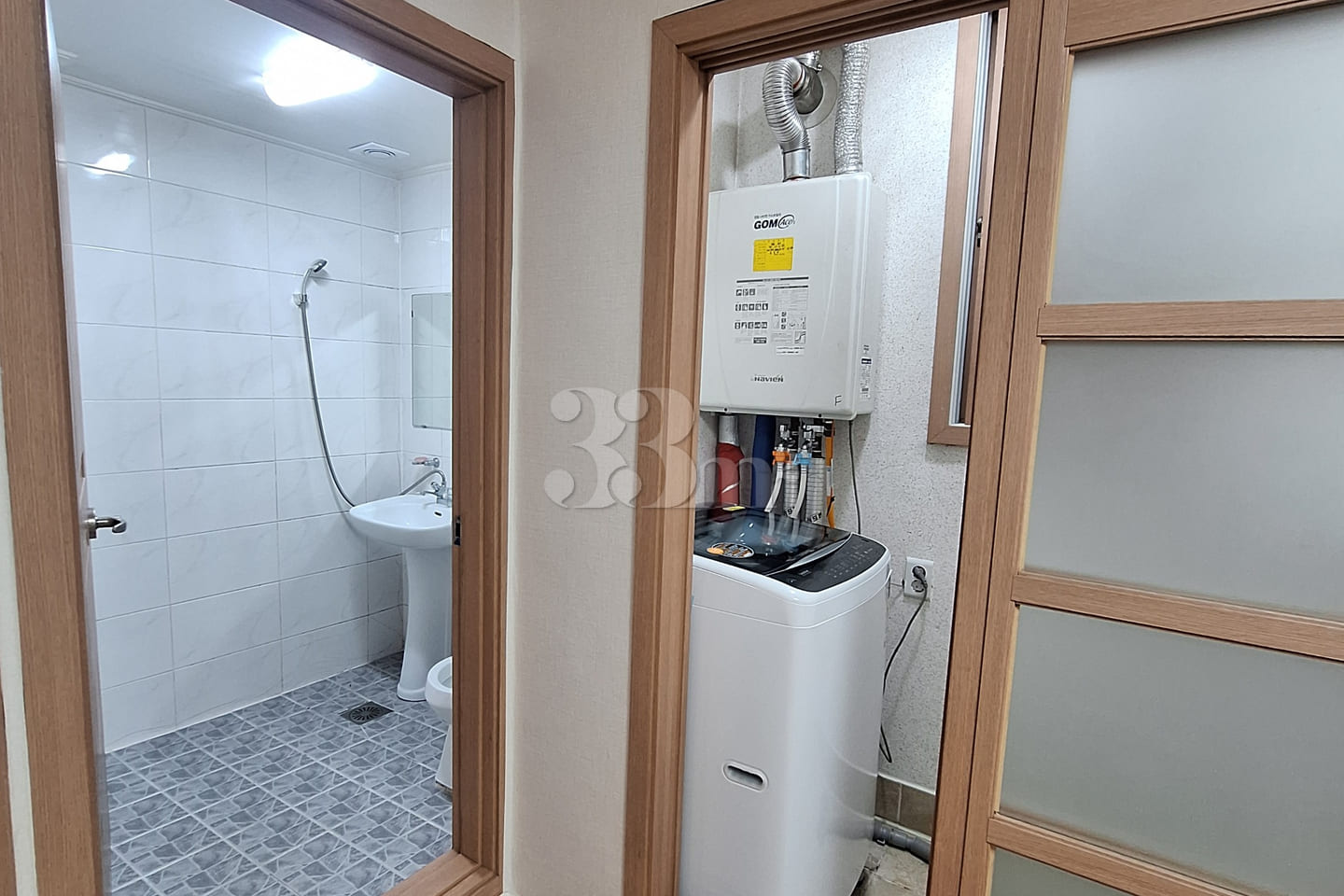 🌈 Two-room unit in front of the Office of Ed 8th image