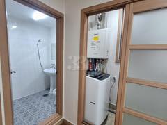 π Two-room unit in front of the Office of Ed 8th image