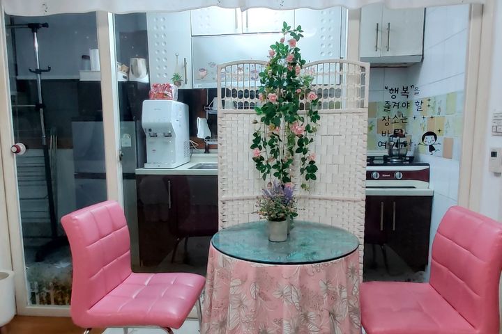 Our cozy and snug home 10th image