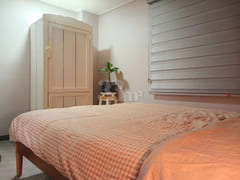 Spacious 2-room unit near Suwon Mangpo Statio 3th image