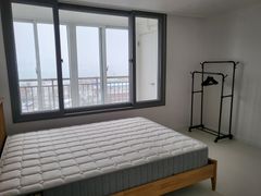 3-bedroom apartment with an ocean view 6th image