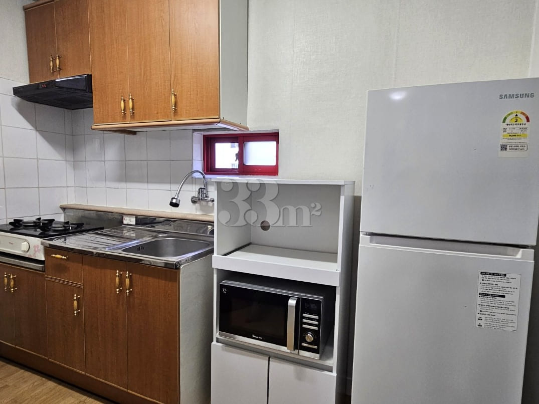 Near Sincheon | Simple Room 6th image