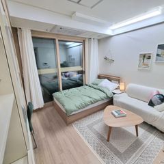 5-minute walk to Misa, free parking, fully fu Unit Image