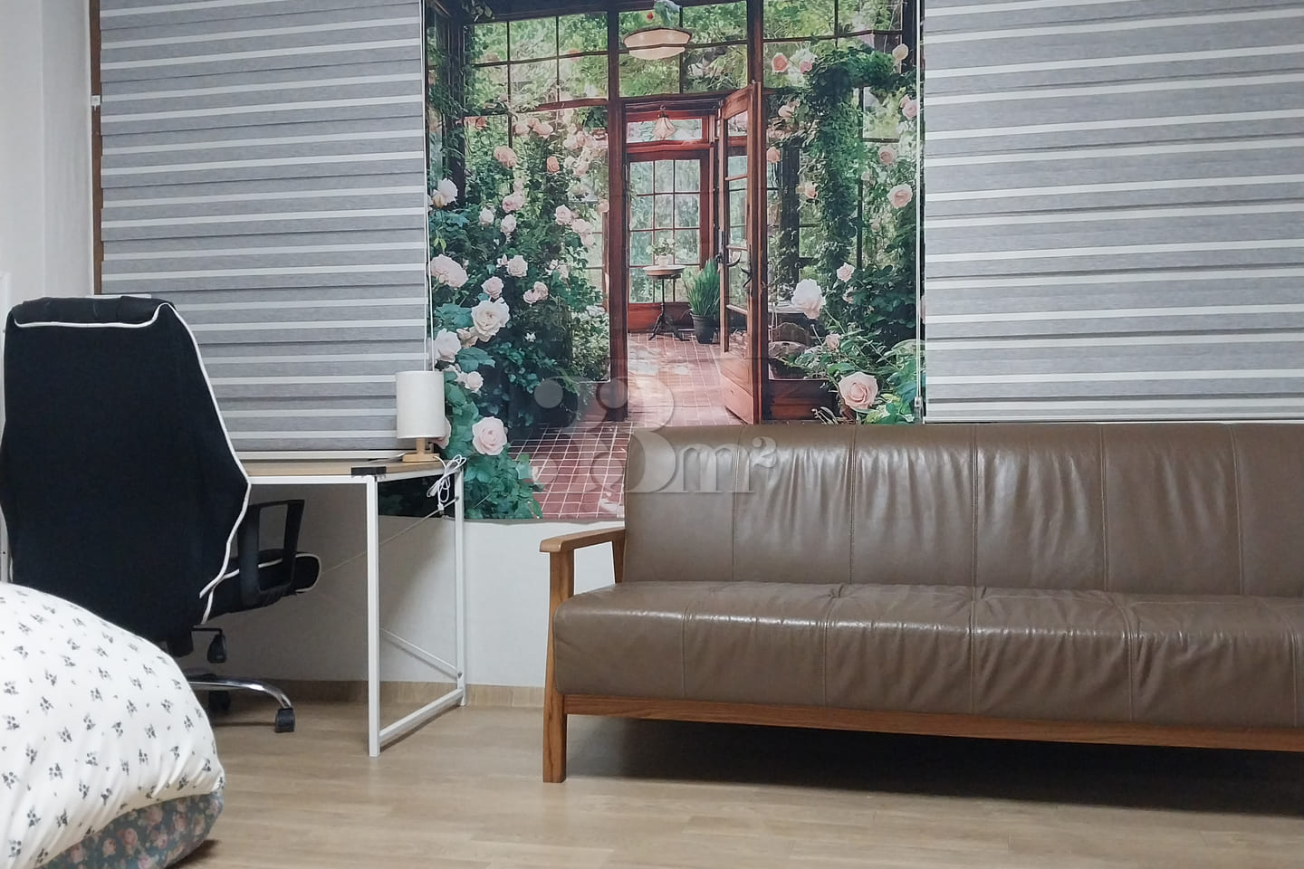 Two large bedrooms and a spacious outdoor ter 1th image