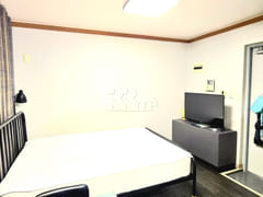 Cozy Studio in Mangwon (Unit 404) 4th image