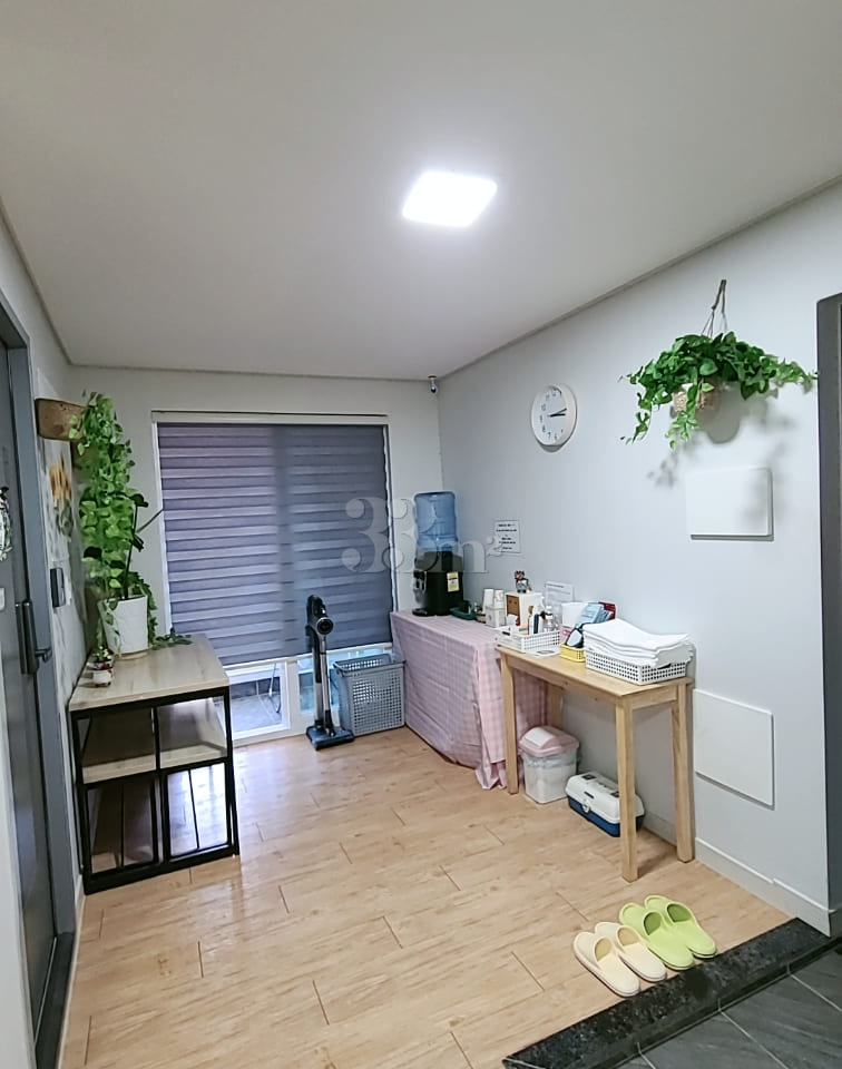 Unseo Station Fully Furnished Twin Room 13th image
