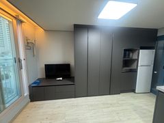 Quiet studio apartment near Oncheonjang Stati 1th image
